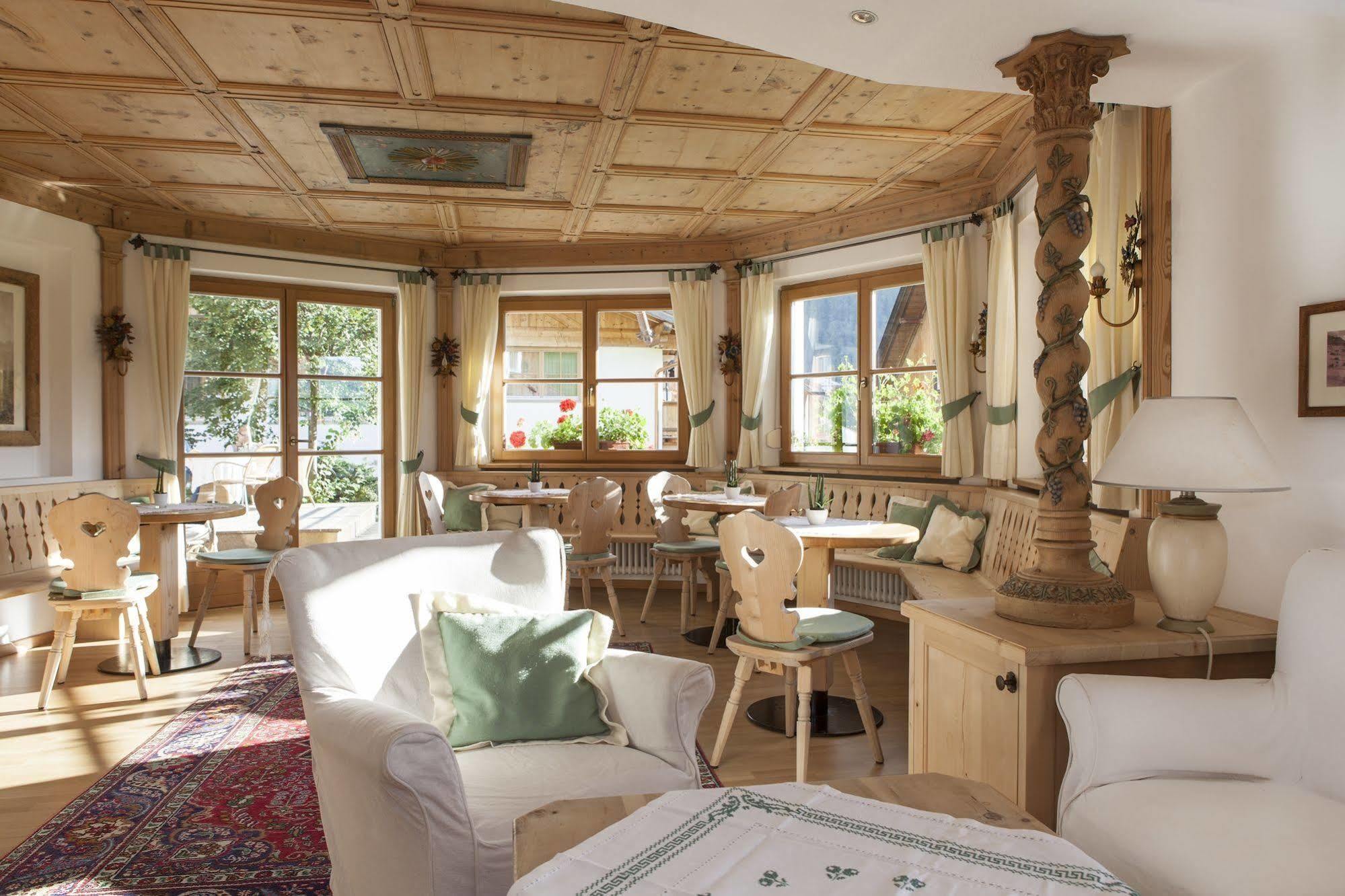 Dependance Hotel Mareo Dolomites Сан-Виджилио-ди-Мареббе Экстерьер фото